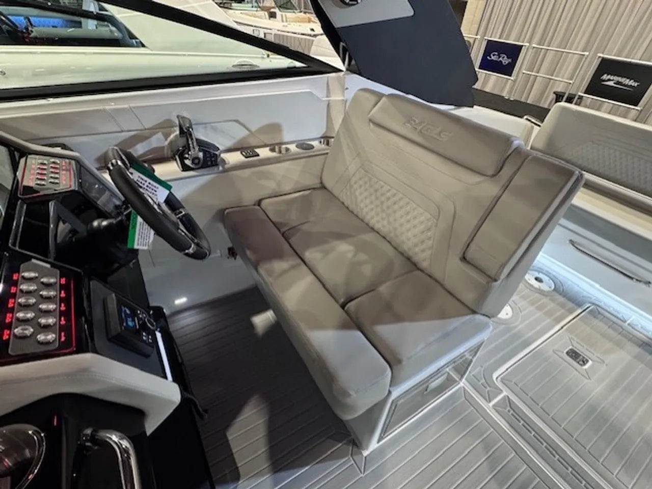 2026 Cruisers Yachts 34 GLS Outboard 34.0 feet, Clearwater, Florida #25