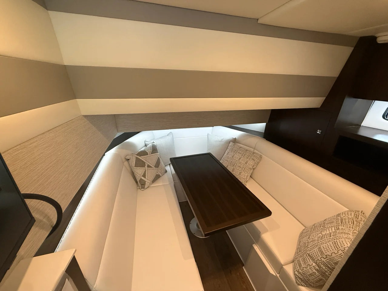 2027 Cruisers Yachts 42 GLS Outboard 42.0 feet, Clearwater, Florida #22