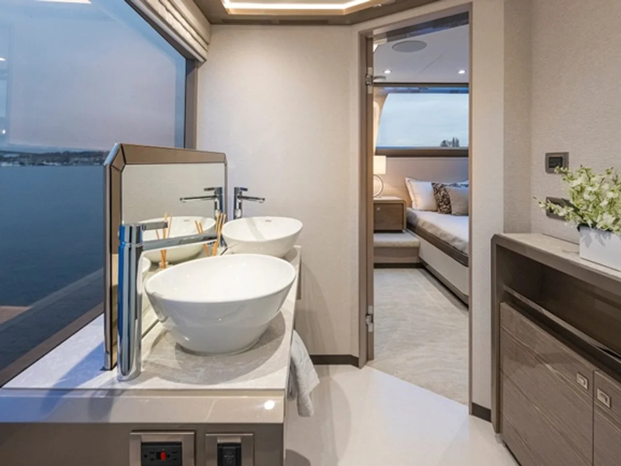 2027 Ocean Alexander 27R 93.0 feet, Clearwater, Florida #62