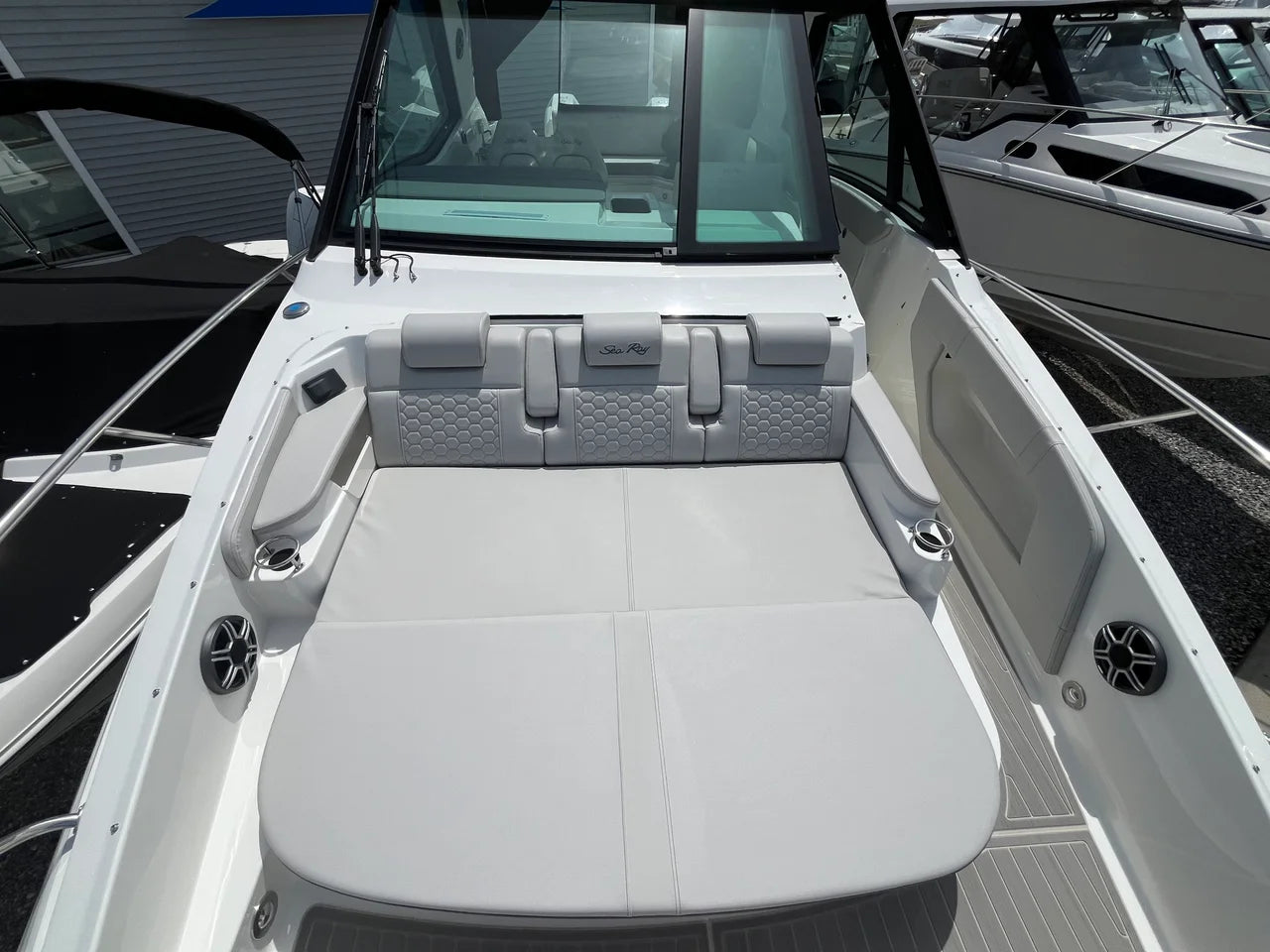 2026 Sea Ray Sundancer 320 Outboard 32.0 feet, Clearwater, Florida #32