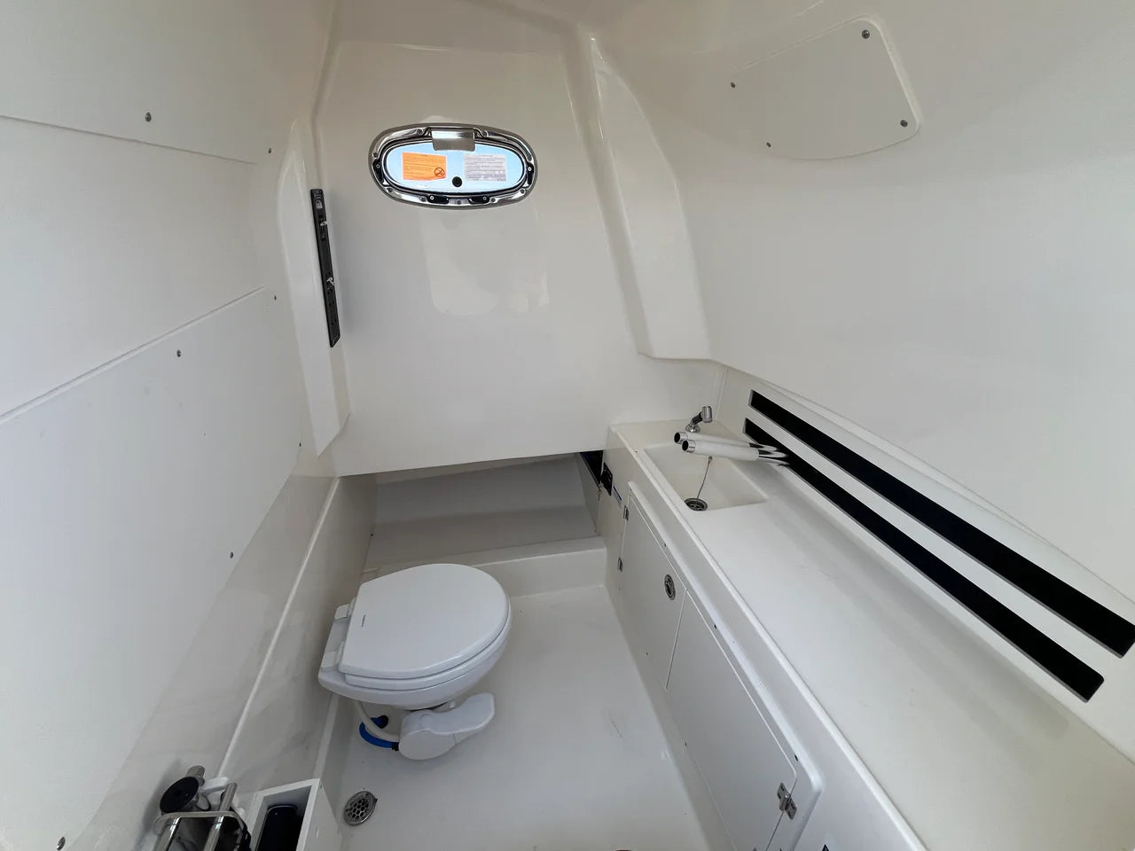 2026 Boston Whaler 330 Outrage 33.0 feet, Clearwater, Florida #36