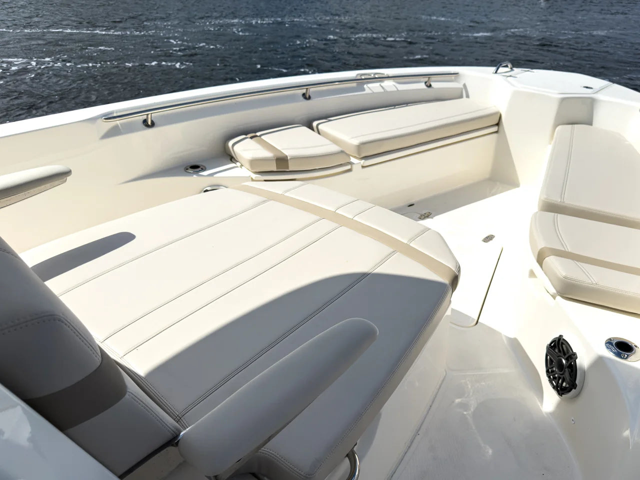 2026 Boston Whaler 280 Dauntless 28.0 feet, Clearwater, Florida #14