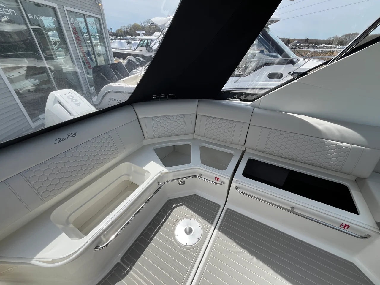 2026 Sea Ray Sundancer 320 Outboard 32.0 feet, Clearwater, Florida #9