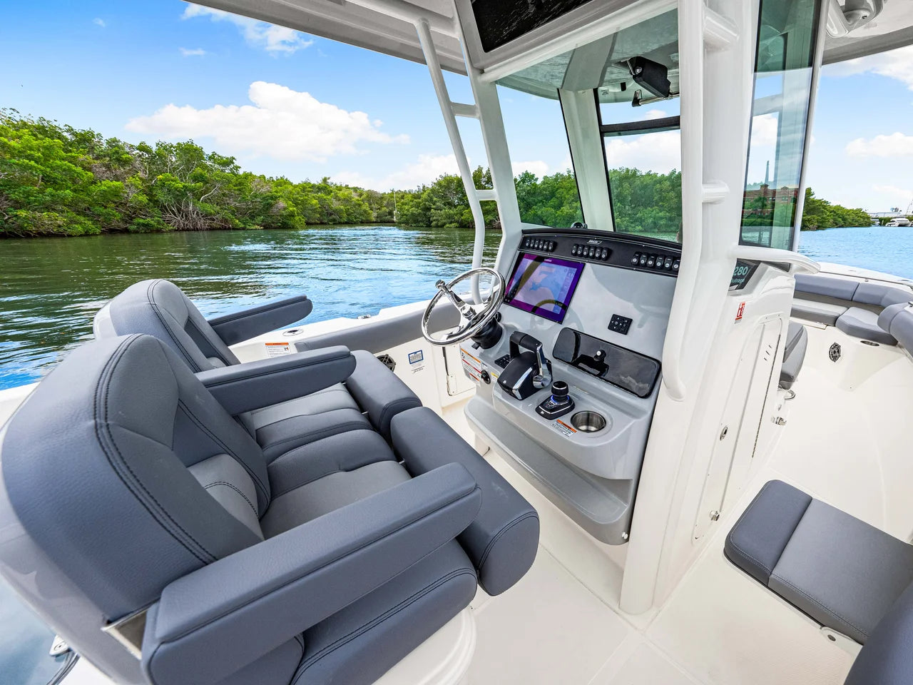 2026 Boston Whaler 280 Outrage 28.0 feet, Clearwater, Florida #51