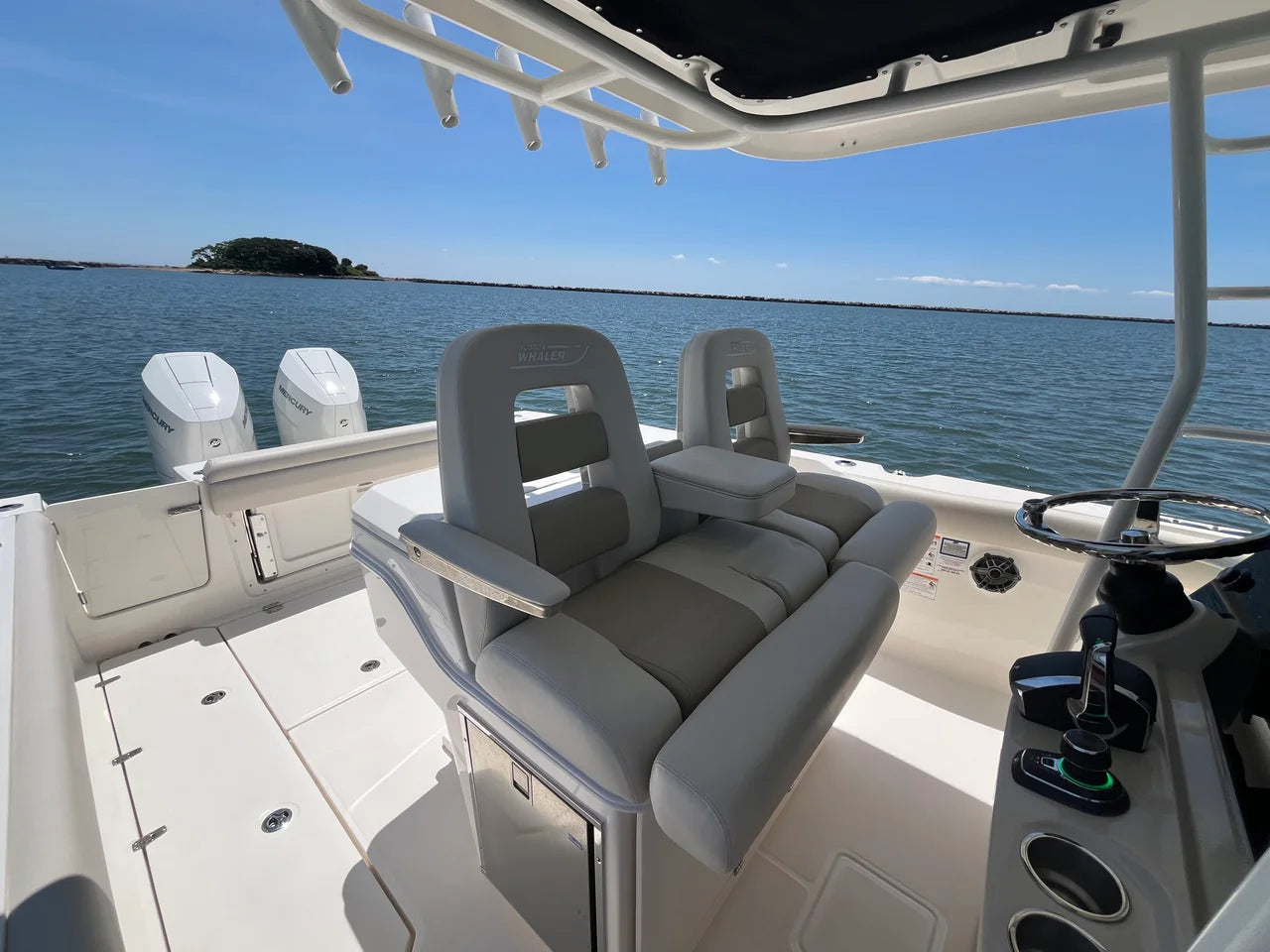 2026 Boston Whaler 330 Outrage 33.0 feet, Clearwater, Florida #29