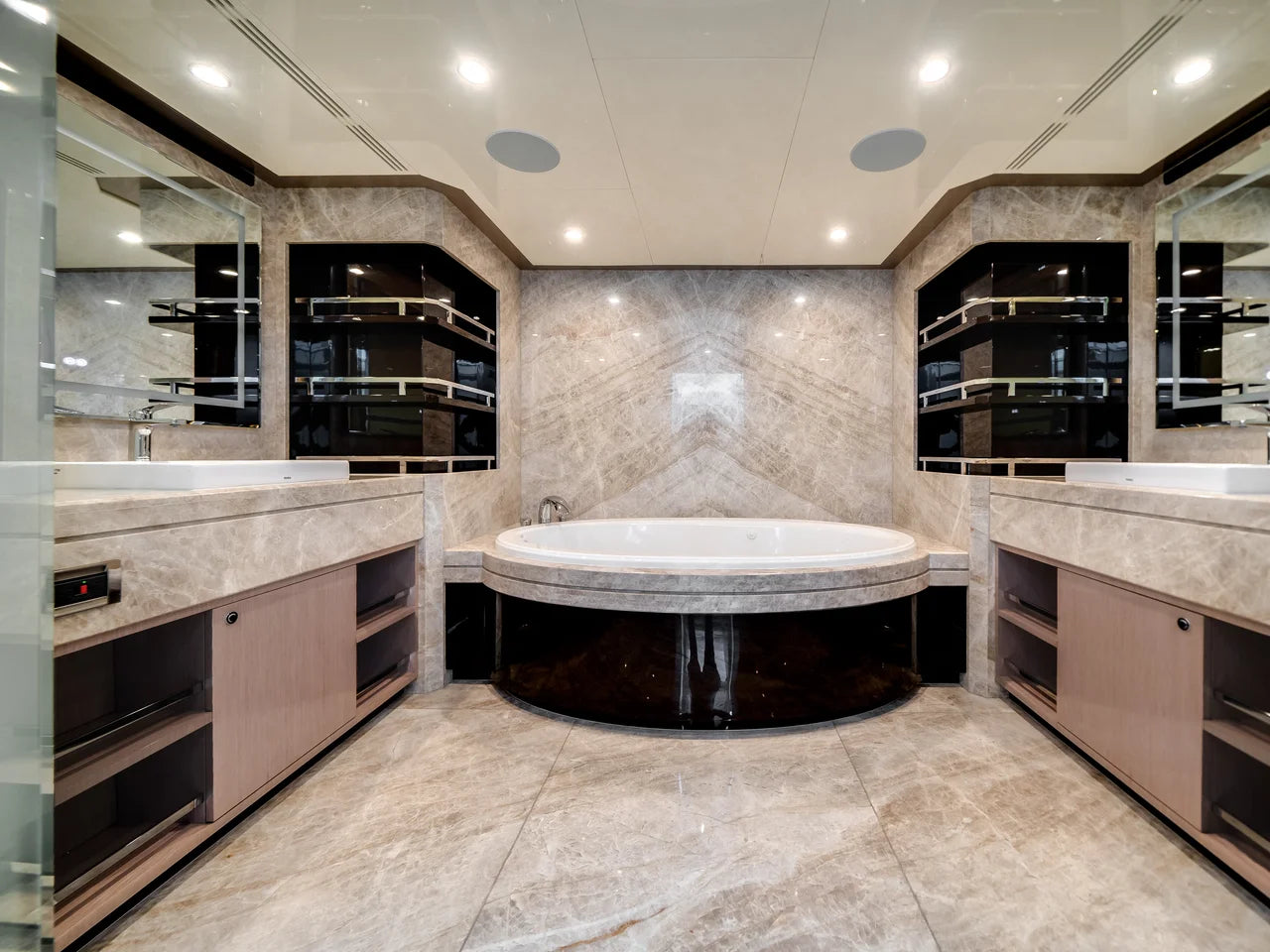 2026 Ocean Alexander 37L 120.0 feet, Clearwater, Florida #39