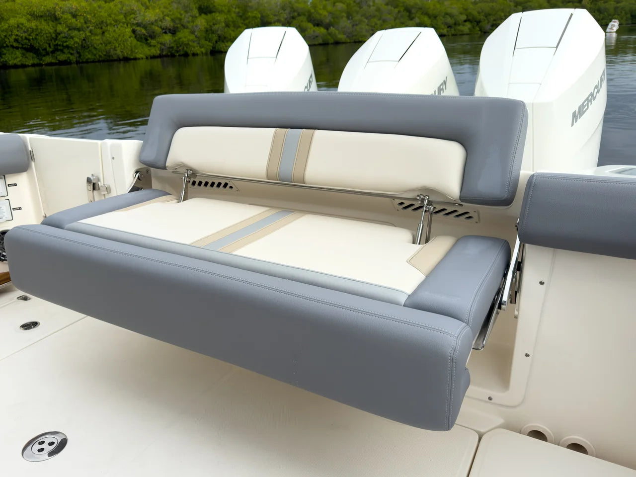 2026 Boston Whaler 350 Realm 35.0 feet, Clearwater, Florida #7