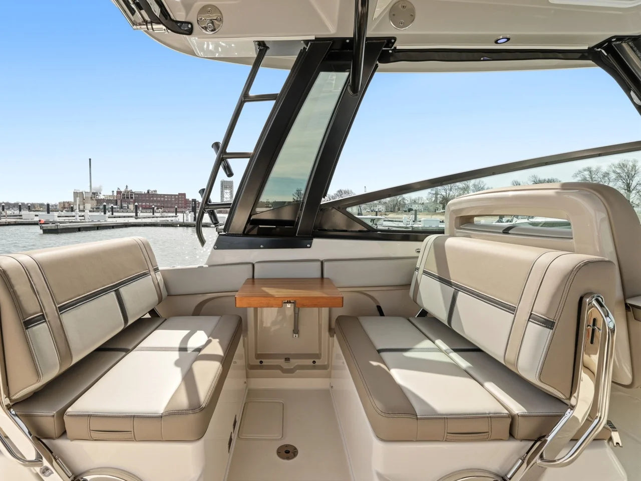2026 Boston Whaler 330 Vantage 33.0 feet, Clearwater, Florida #14