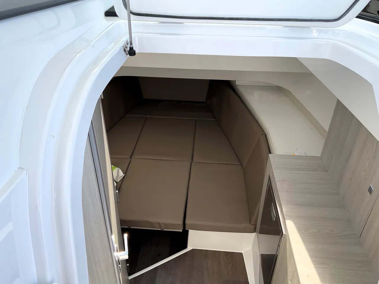 2026 Cruisers Yachts 38 VTR 38.0 feet, Clearwater, Florida #42