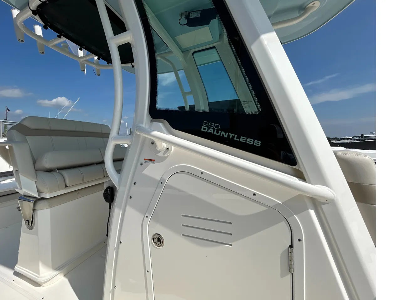 2025 Boston Whaler 280 Dauntless 28.0 feet, Clearwater, Florida #6
