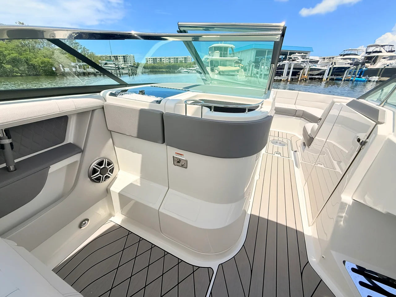2026 Sea Ray SLX 310 Outboard 31.0 feet, Clearwater, Florida #64