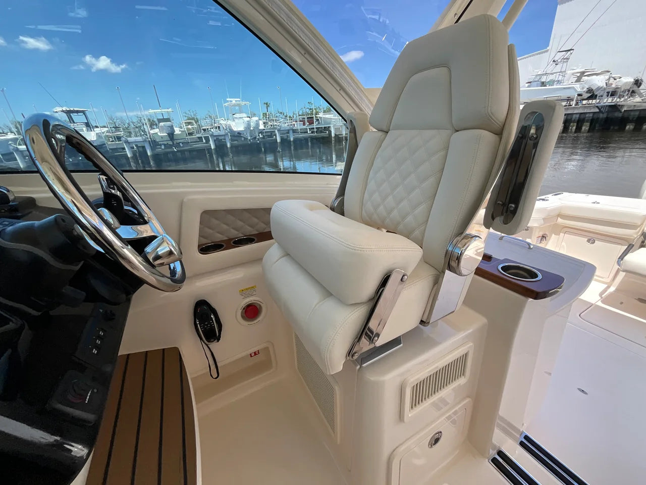 2026 Grady-White Express 340 33.0 feet, Clearwater, Florida #18
