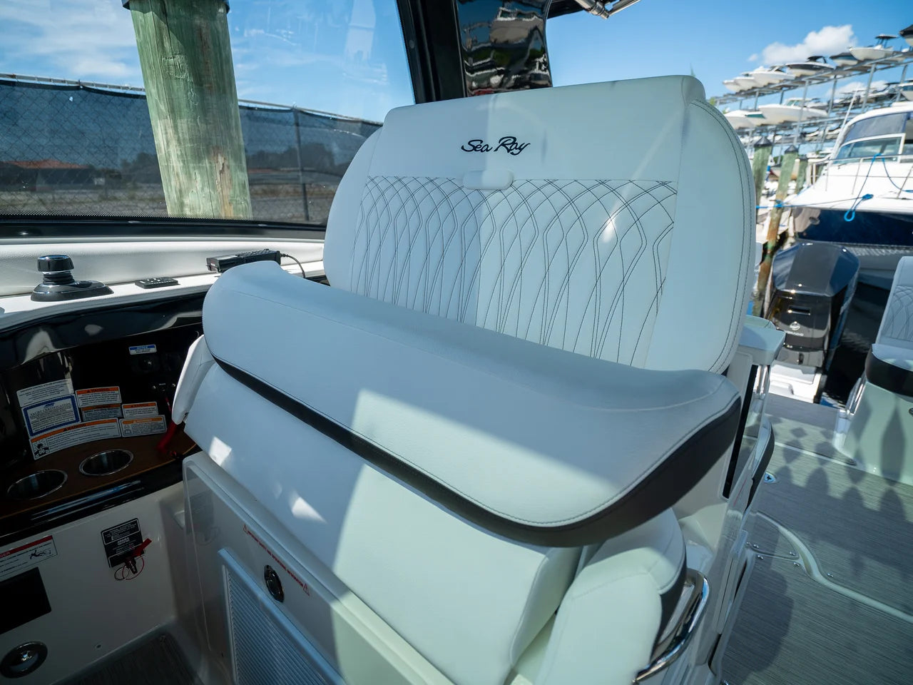 2026 Sea Ray Sundancer 370 Outboard 37.0 feet, Clearwater, Florida #10