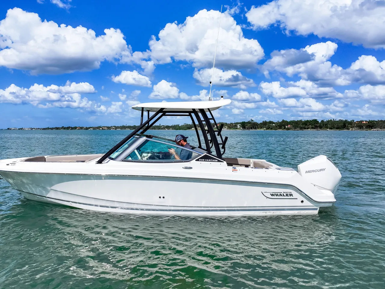 2026 Boston Whaler 240 Vantage 24.0 feet, Clearwater, Florida #1