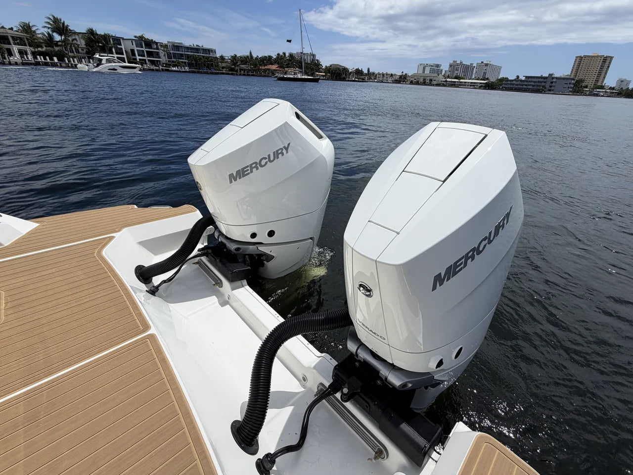 2026 Sea Ray Sundancer 320 Outboard 32.0 feet, Clearwater, Florida #18