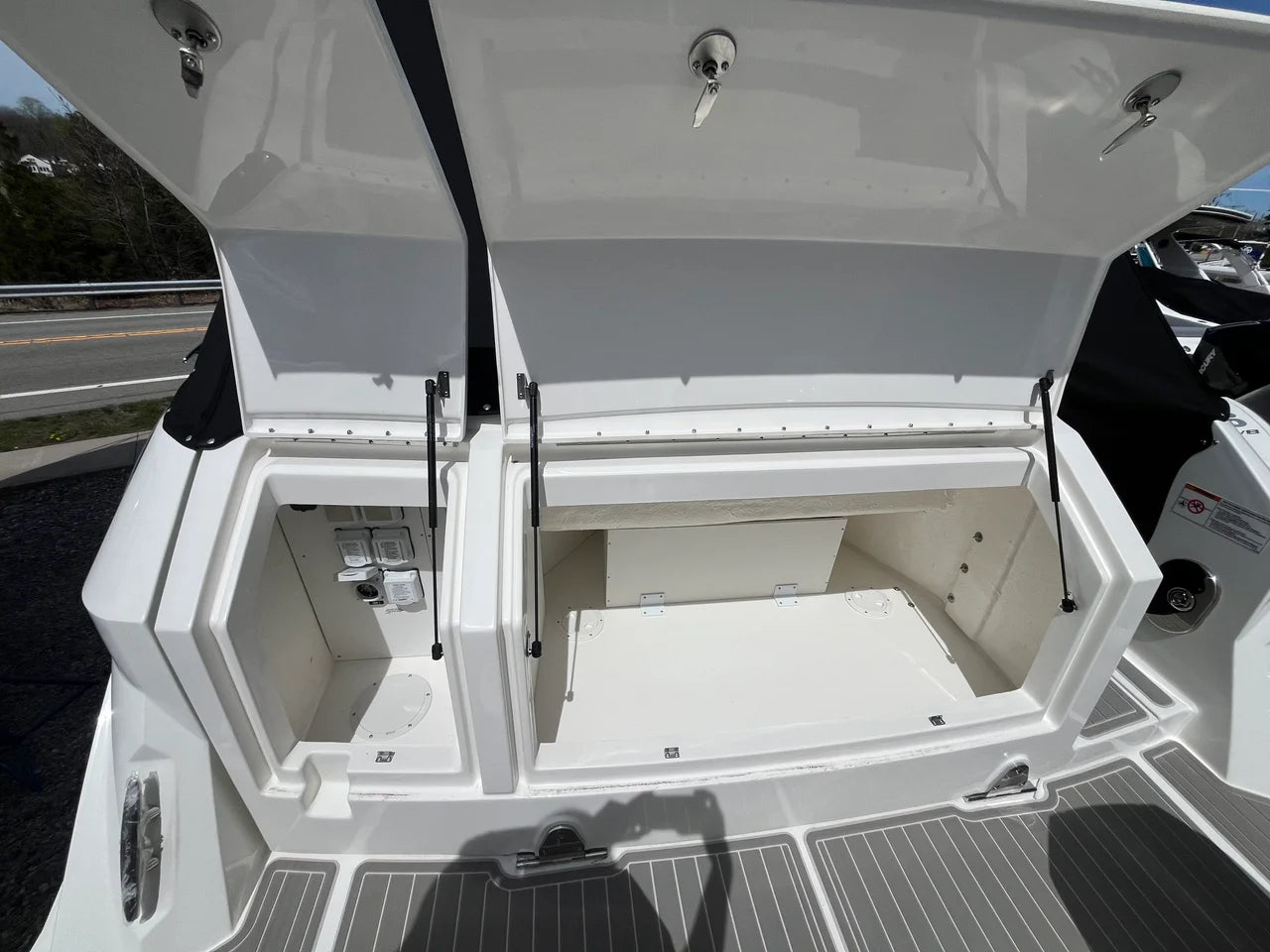 2026 Sea Ray Sundancer 320 Outboard 32.0 feet, Clearwater, Florida #3