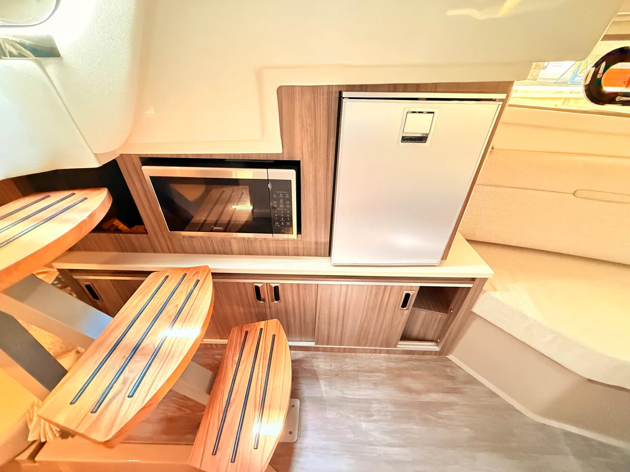 2026 Sea Ray Sundancer 320 Outboard 32.0 feet, Clearwater, Florida #81