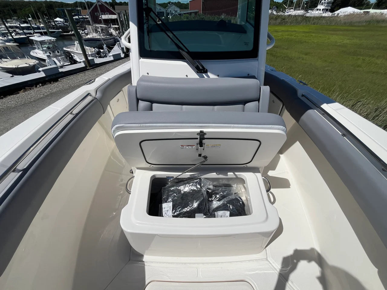 2026 Boston Whaler 250 Outrage 25.0 feet, Clearwater, Florida #22