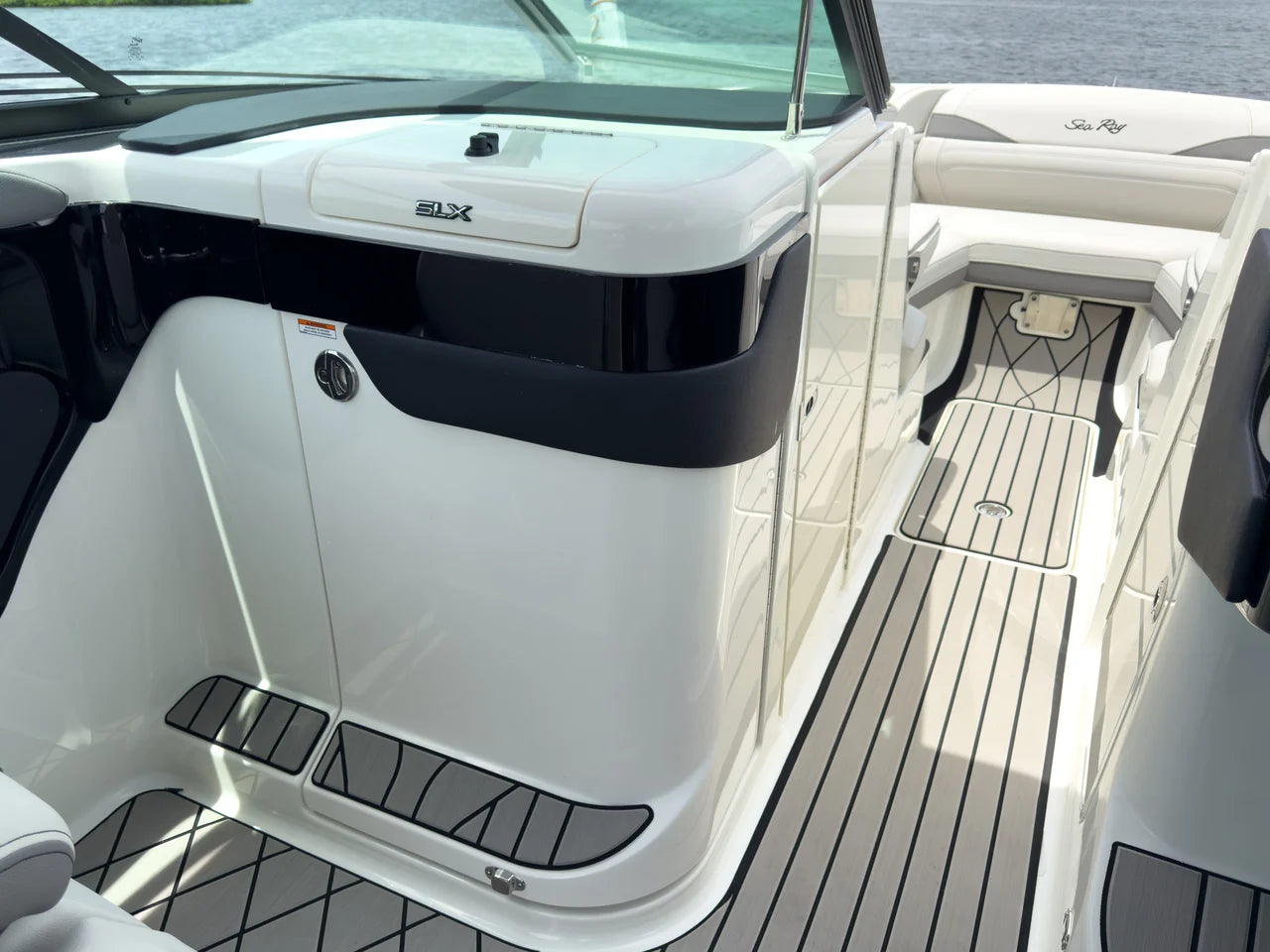 2027 Sea Ray SLX 280 Outboard 28.0 feet, Clearwater, Florida #17