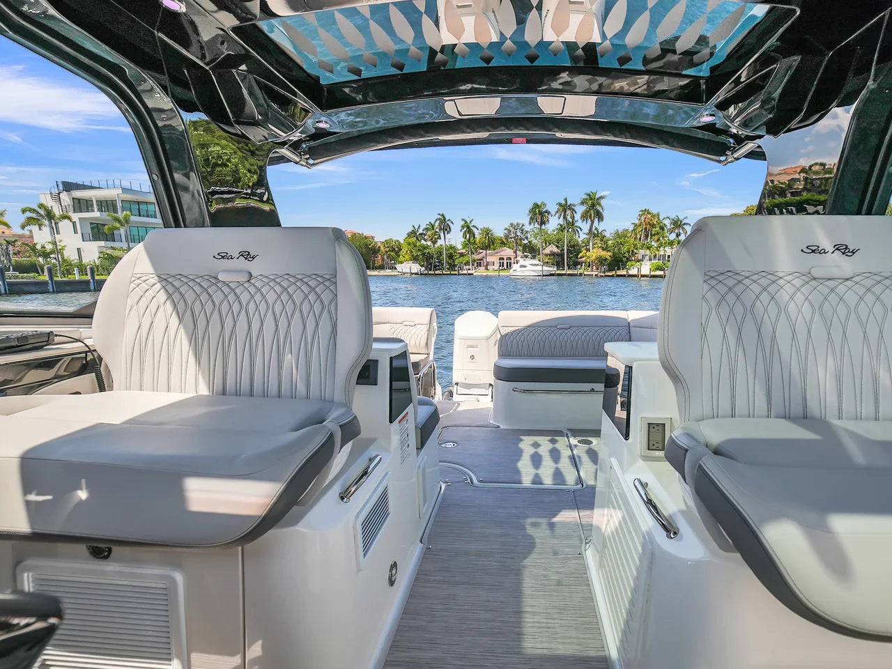 2026 Sea Ray Sundancer 370 Outboard 37.0 feet, Clearwater, Florida #23