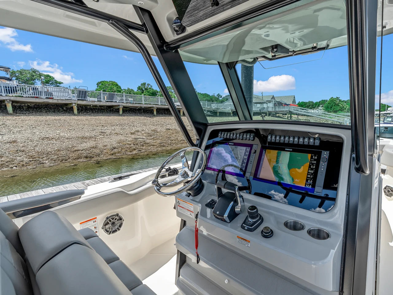 2026 Boston Whaler 330 Outrage 33.0 feet, Clearwater, Florida #18