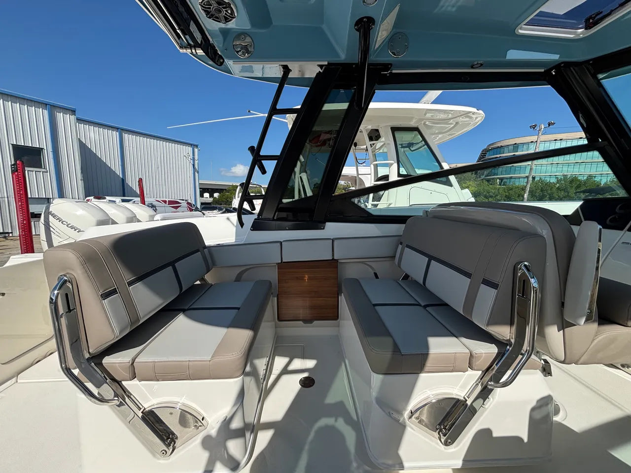 2026 Boston Whaler 330 Vantage 33.0 feet, Clearwater, Florida #14