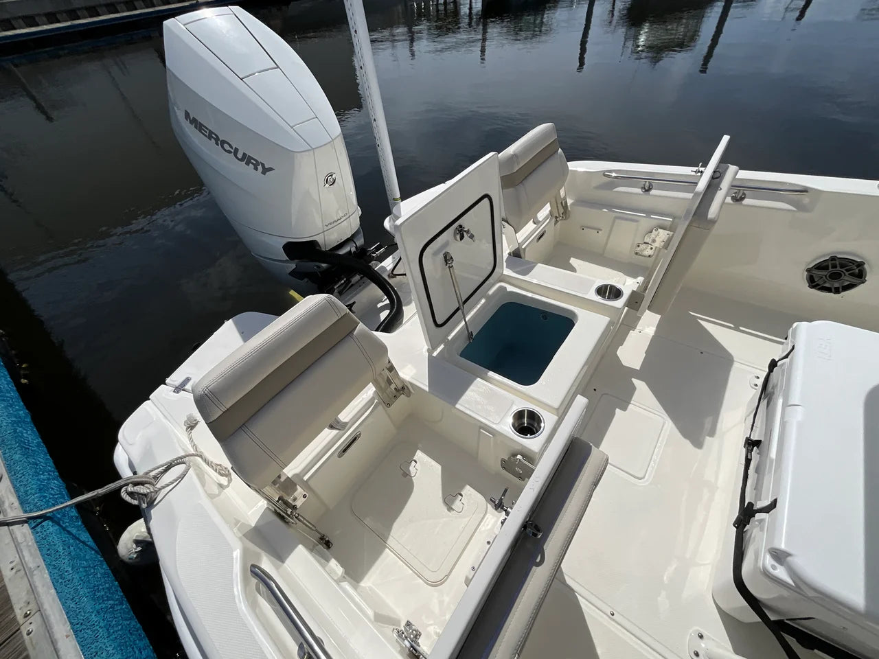 2026 Boston Whaler 250 Dauntless 25.0 feet, Clearwater, Florida #15
