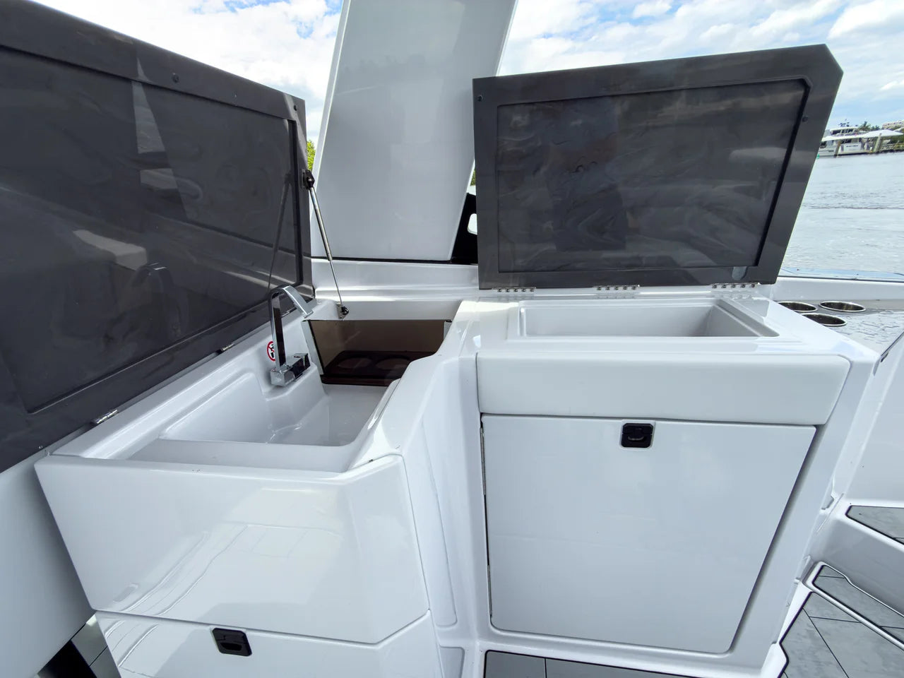 2024 Aviara AV32 Outboard 34.0 feet, Clearwater, Florida #11