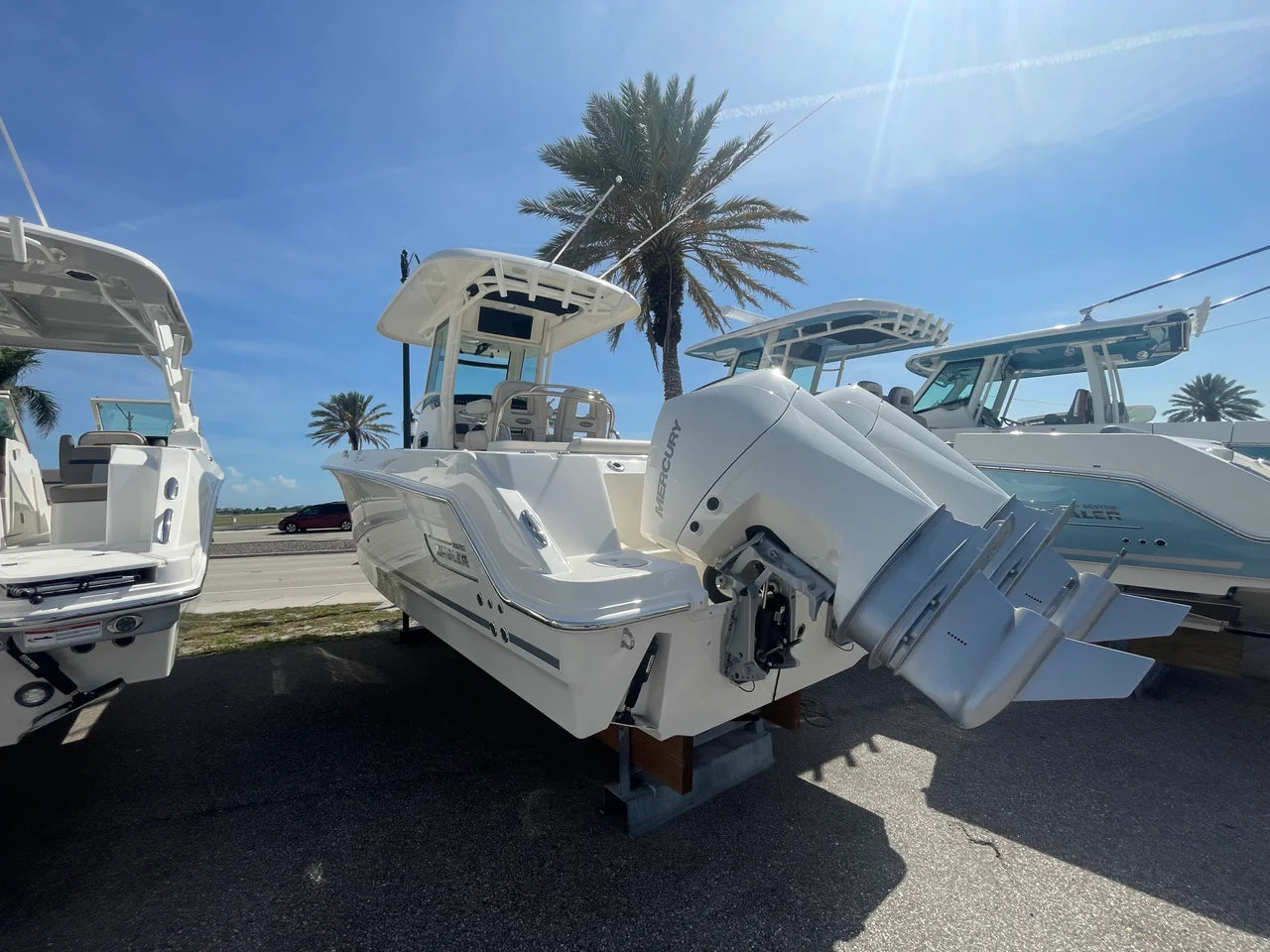 2026 Boston Whaler 250 Outrage 25.0 feet, Clearwater, Florida #3