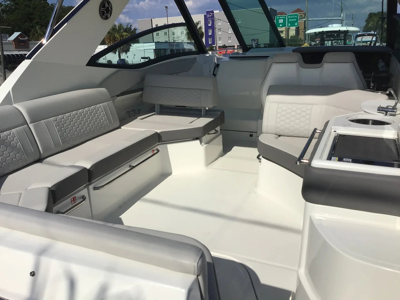 2026 Sea Ray Sundancer 320 Outboard 32.0 feet, Clearwater, Florida #7
