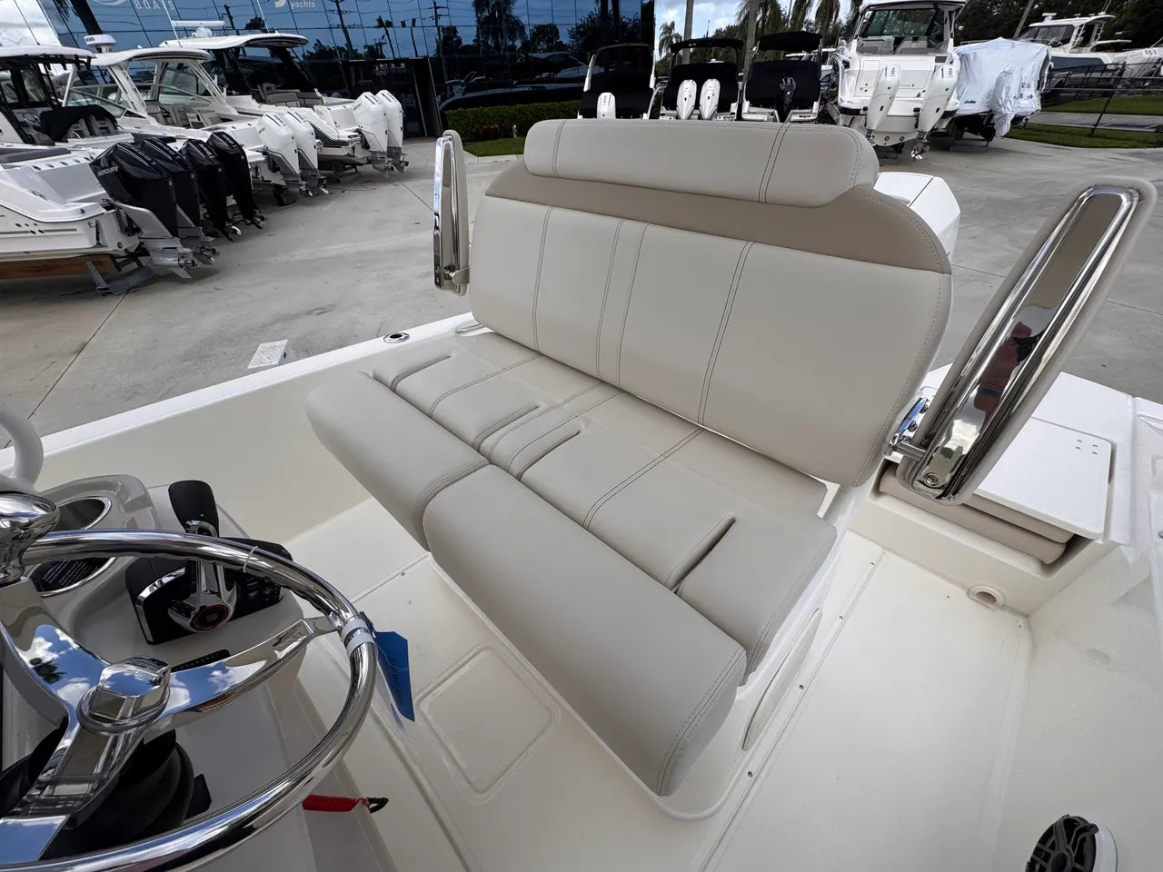 2026 Boston Whaler 220 Dauntless 22.0 feet, Clearwater, Florida #10
