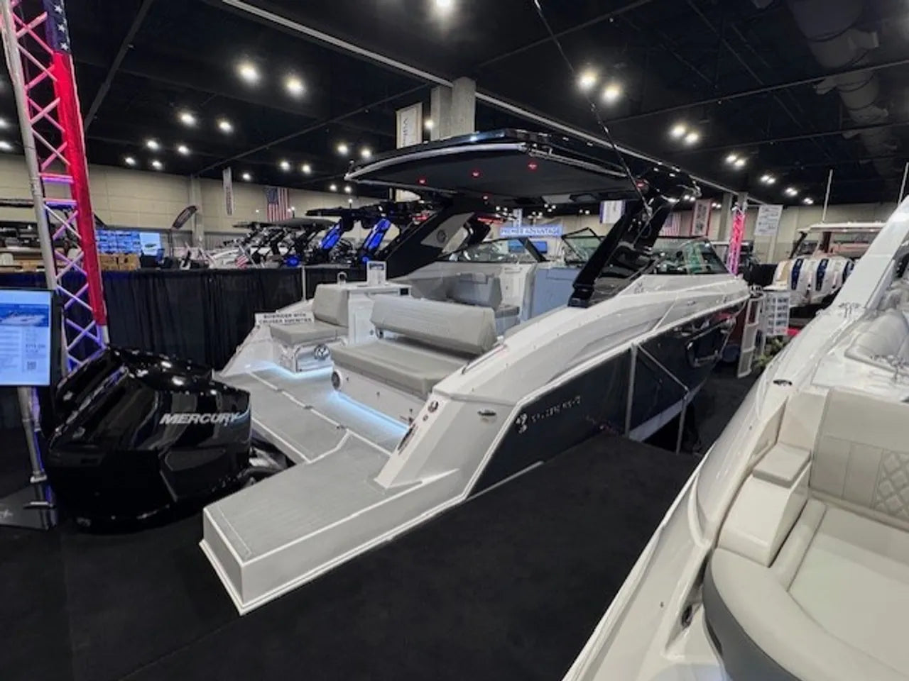 2026 Cruisers Yachts 34 GLS Outboard 34.0 feet, Clearwater, Florida #2