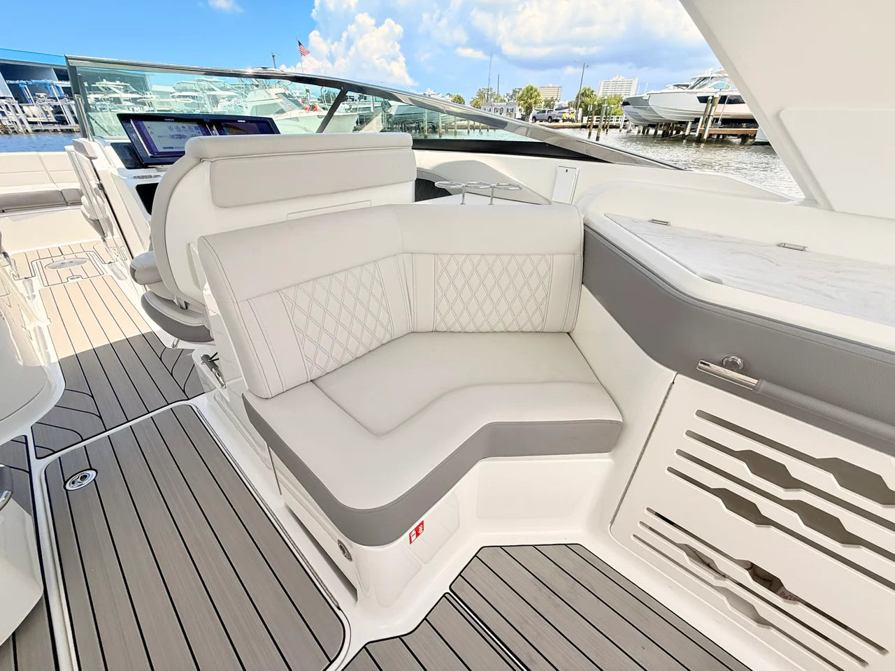 2026 Sea Ray SLX 310 Outboard 31.0 feet, Clearwater, Florida #48