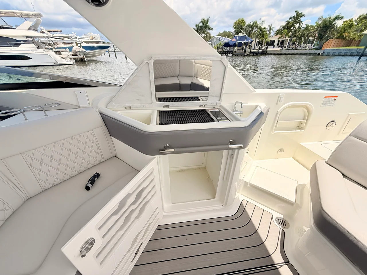 2026 Sea Ray SLX 310 Outboard 31.0 feet, Clearwater, Florida #44