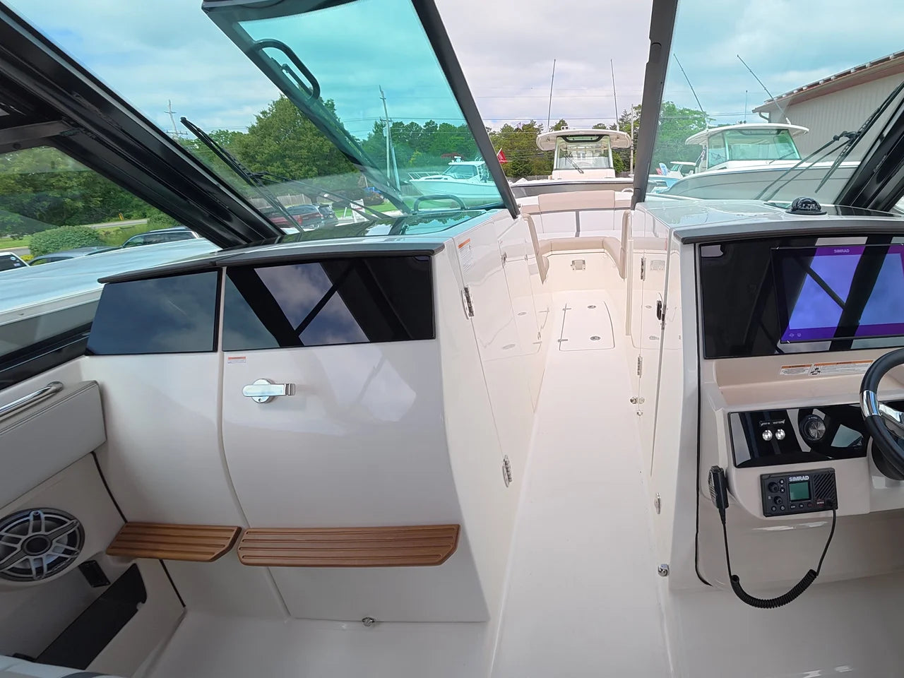 2025 Boston Whaler 330 Vantage 33.0 feet, Clearwater, Florida #24