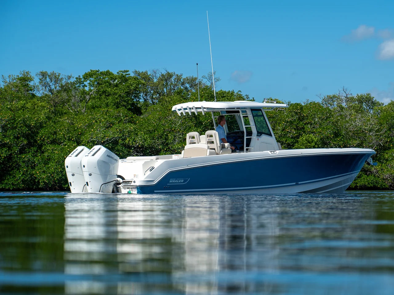 2026 Boston Whaler 330 Outrage 33.0 feet, Clearwater, Florida #33