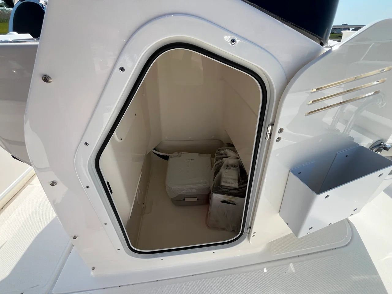 2026 Boston Whaler 210 Montauk 21.0 feet, Clearwater, Florida #9