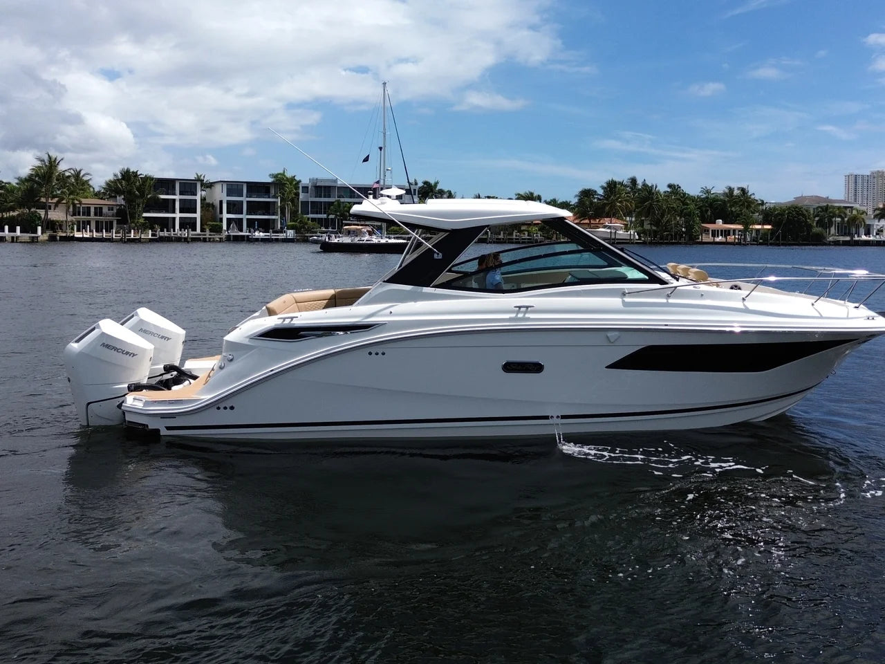 2026 Sea Ray Sundancer 320 Outboard 32.0 feet, Clearwater, Florida #4
