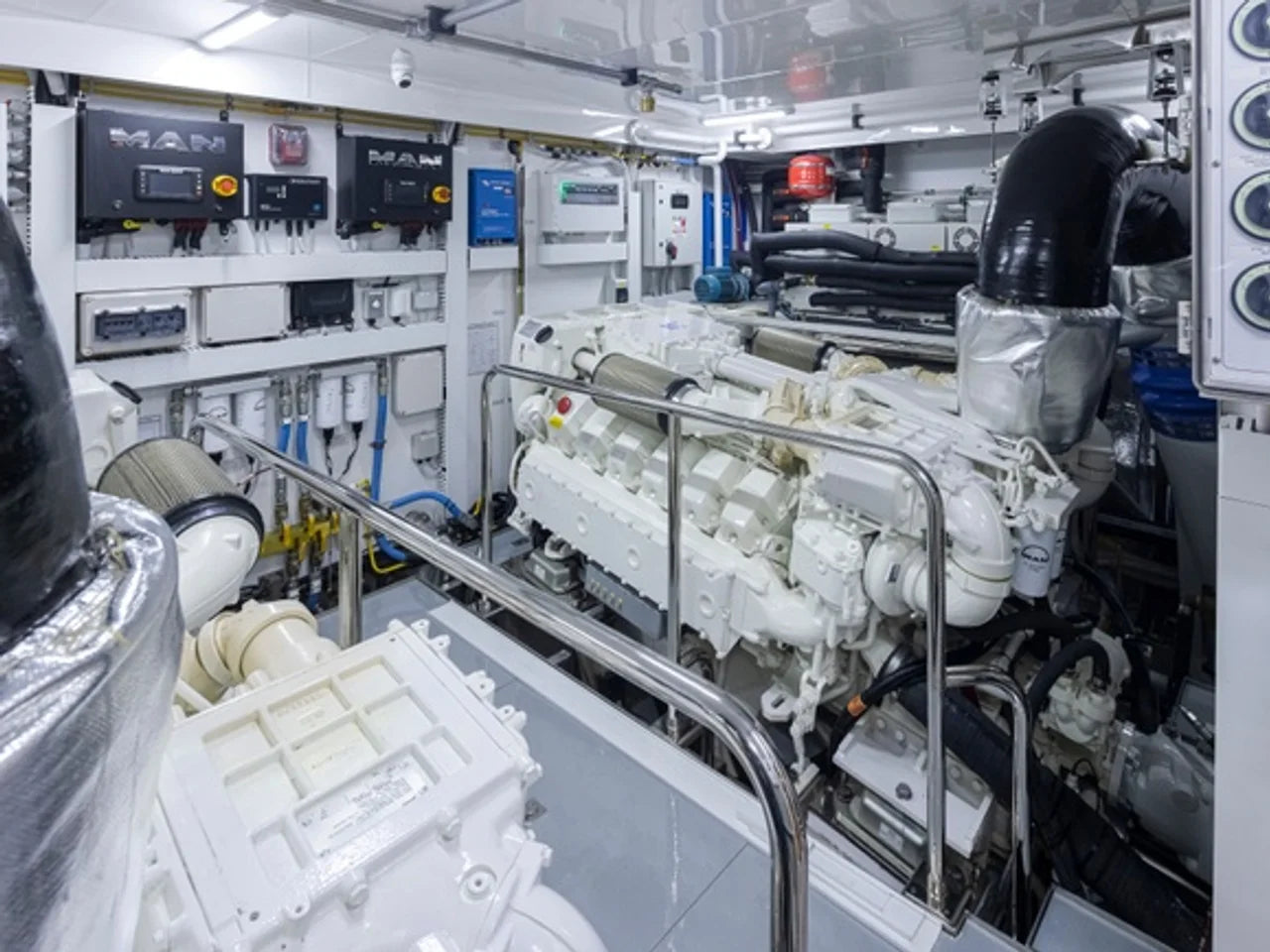 2027 Ocean Alexander 27R 93.0 feet, Clearwater, Florida #34