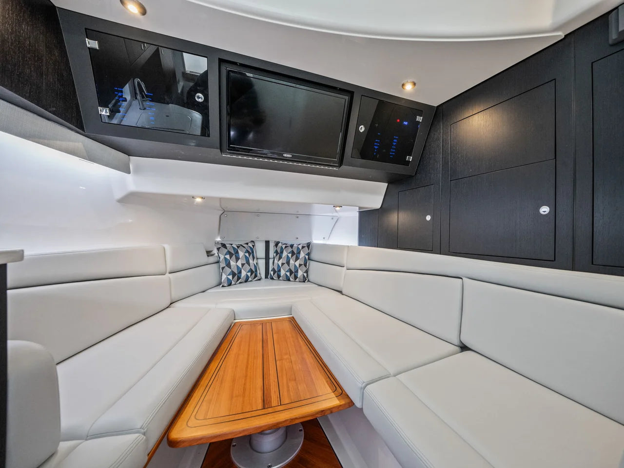 2026 Boston Whaler 380 Realm 38.0 feet, Clearwater, Florida #31