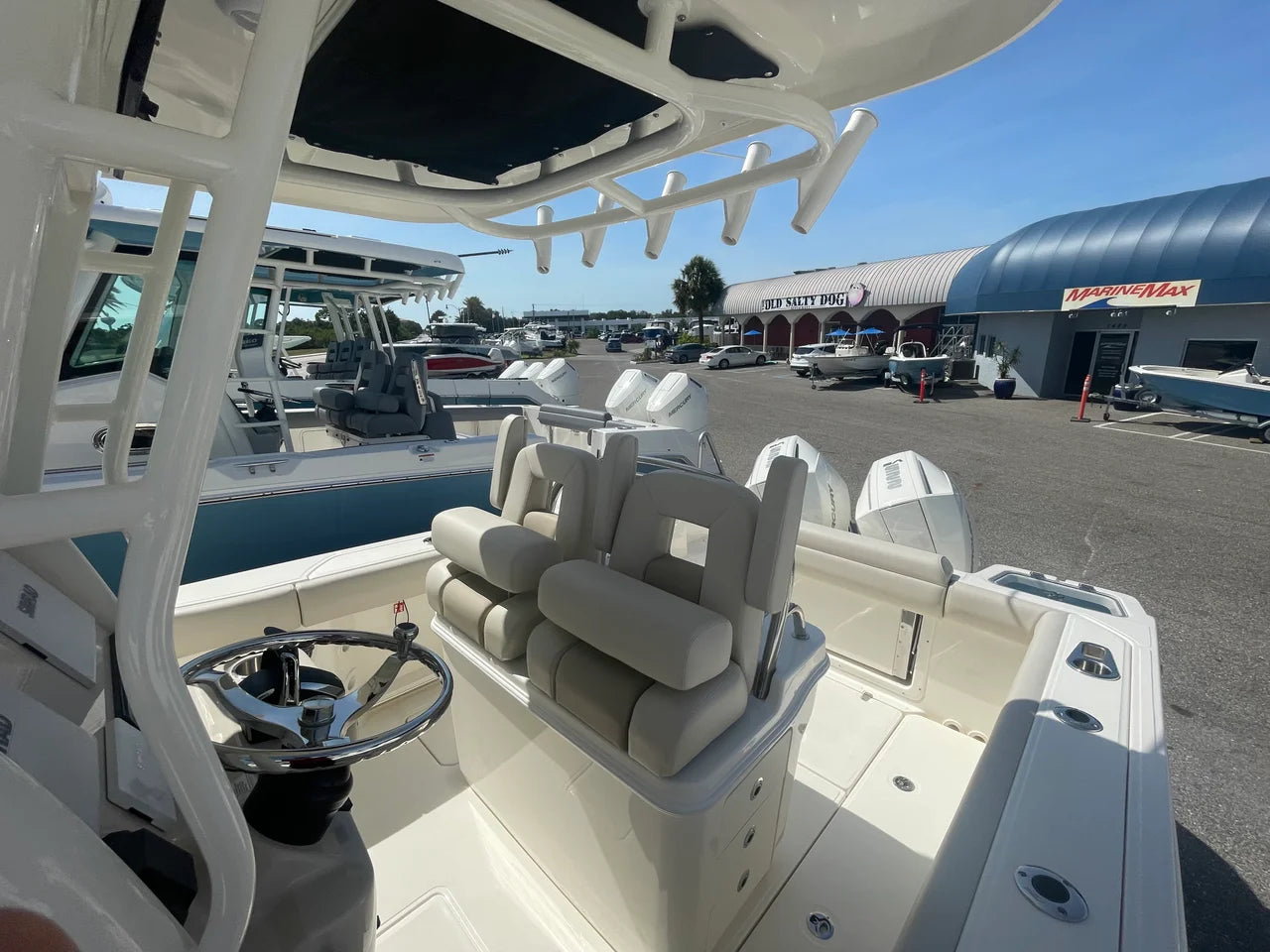 2026 Boston Whaler 250 Outrage 25.0 feet, Clearwater, Florida #12