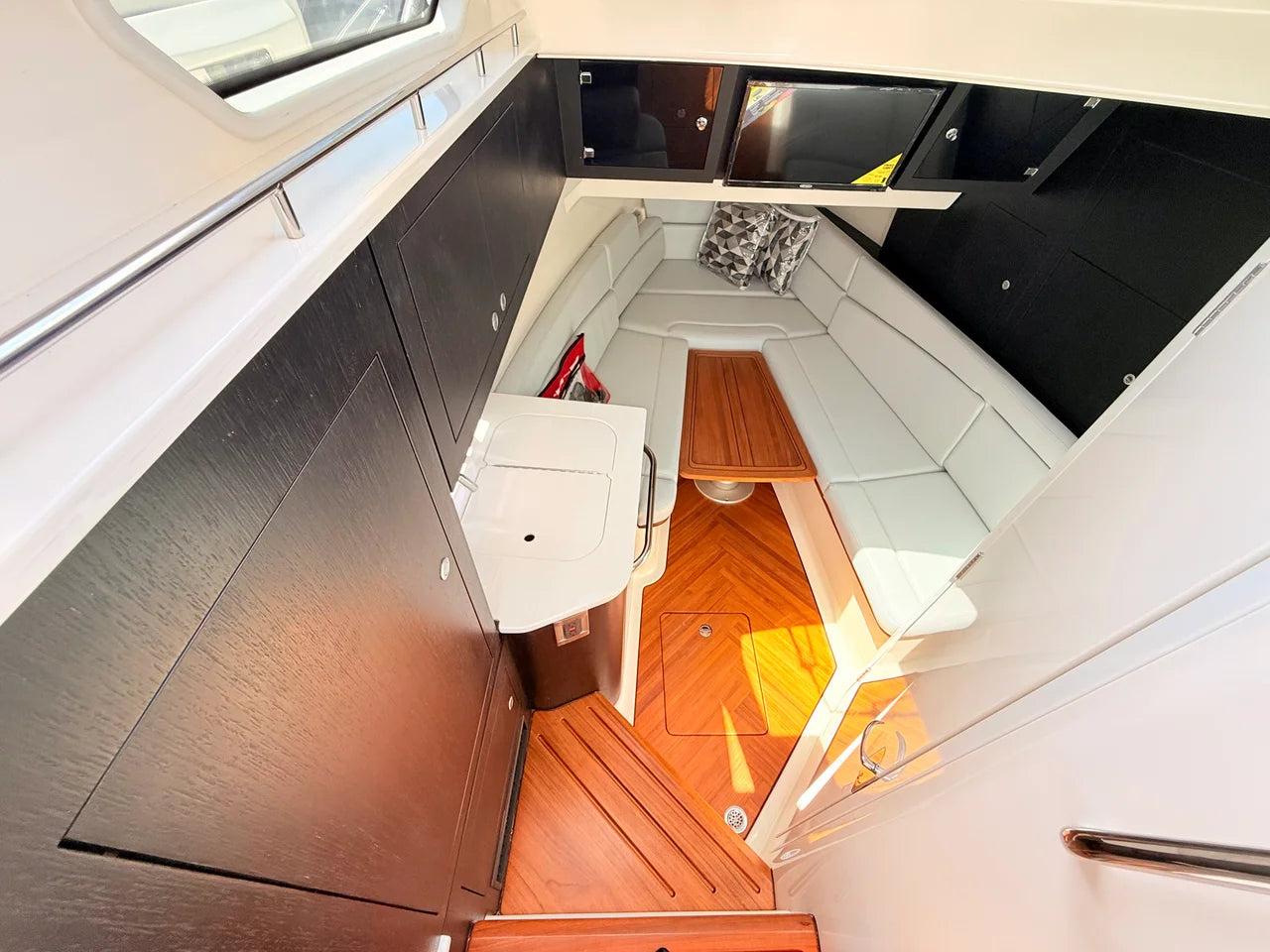 2026 Boston Whaler 380 Realm 38.0 feet, Clearwater, Florida #18
