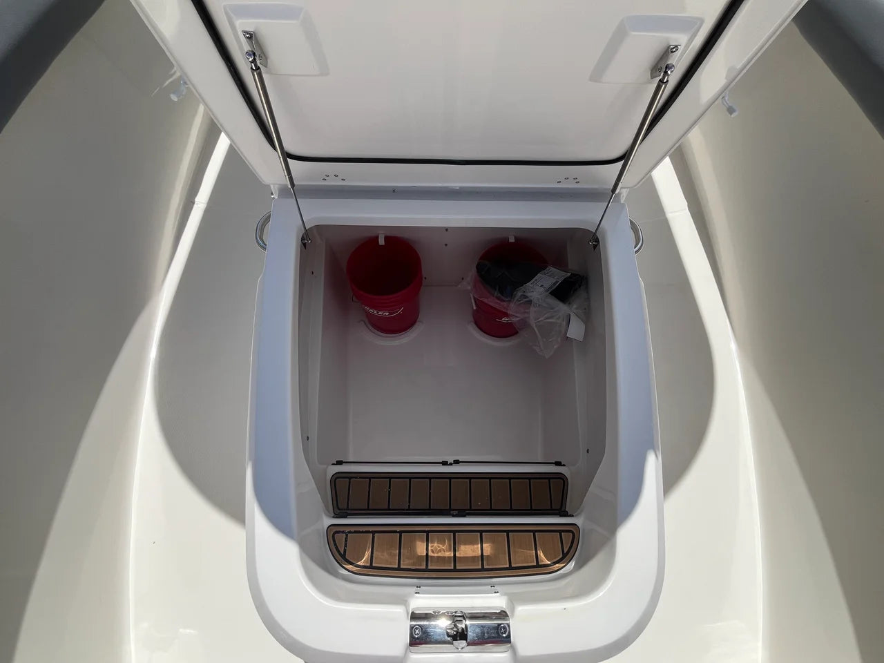 2026 Boston Whaler 280 Outrage 28.0 feet, Clearwater, Florida #25