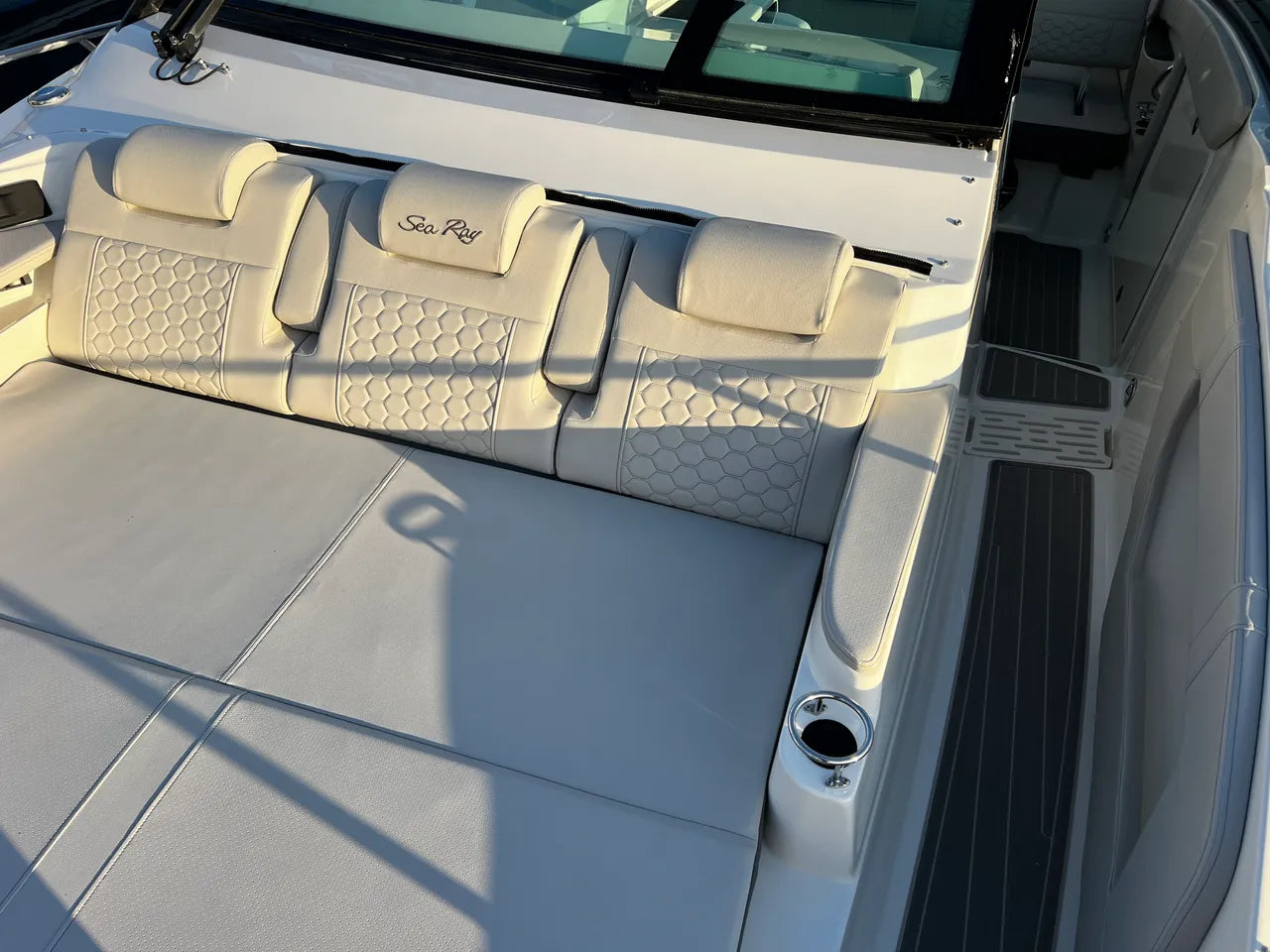 2026 Sea Ray Sundancer 320 Outboard 32.0 feet, Clearwater, Florida #43