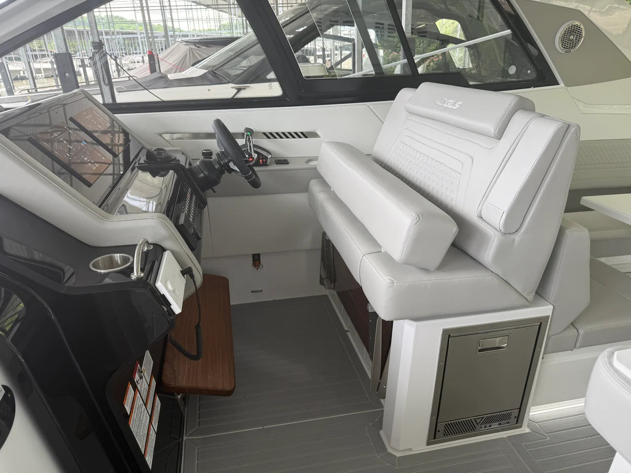 2027 Cruisers Yachts 42 GLS Outboard 42.0 feet, Clearwater, Florida #5