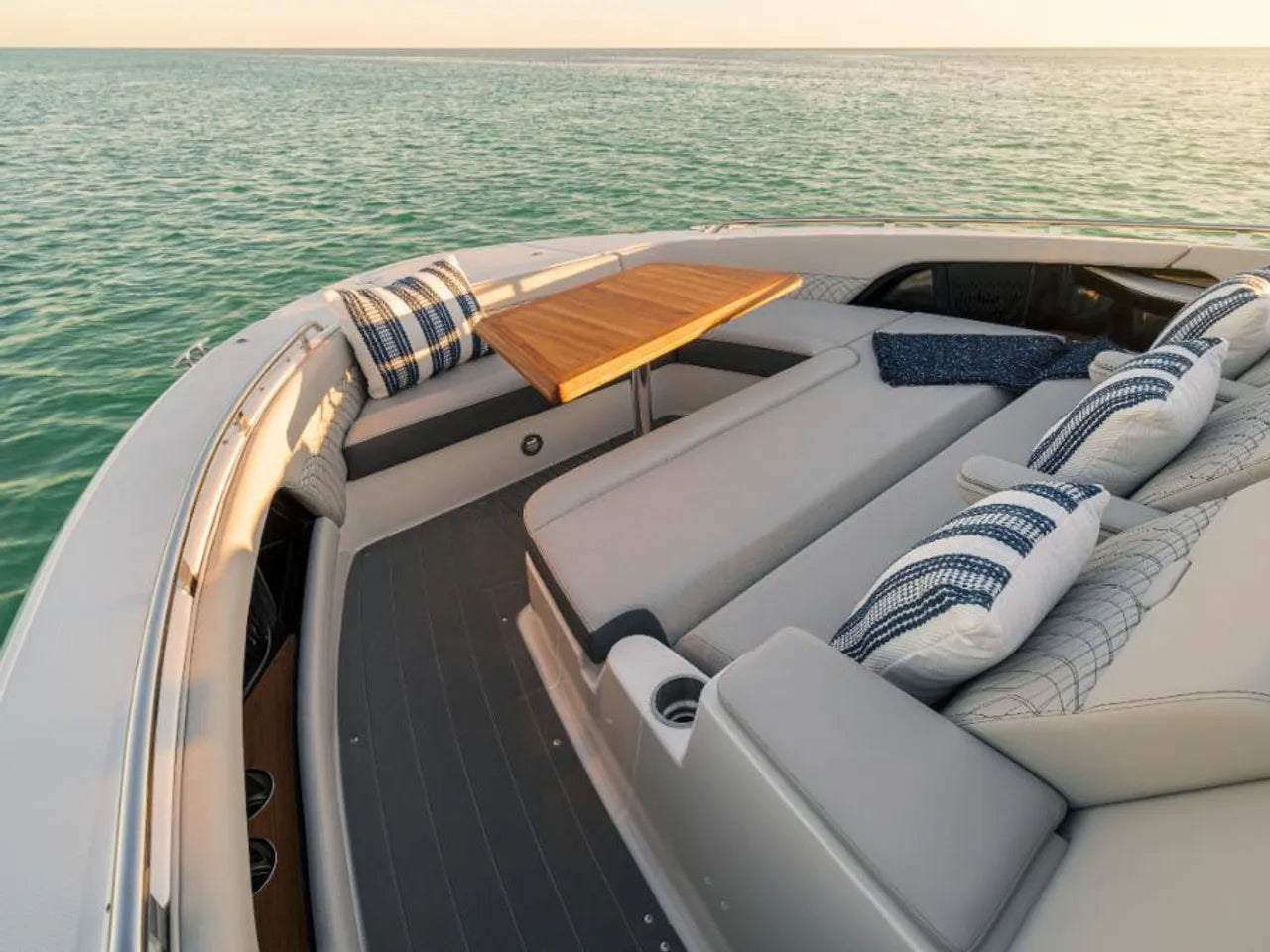 2025 Sea Ray Sundancer 370 Outboard 37.0 feet, Clearwater, Florida #20