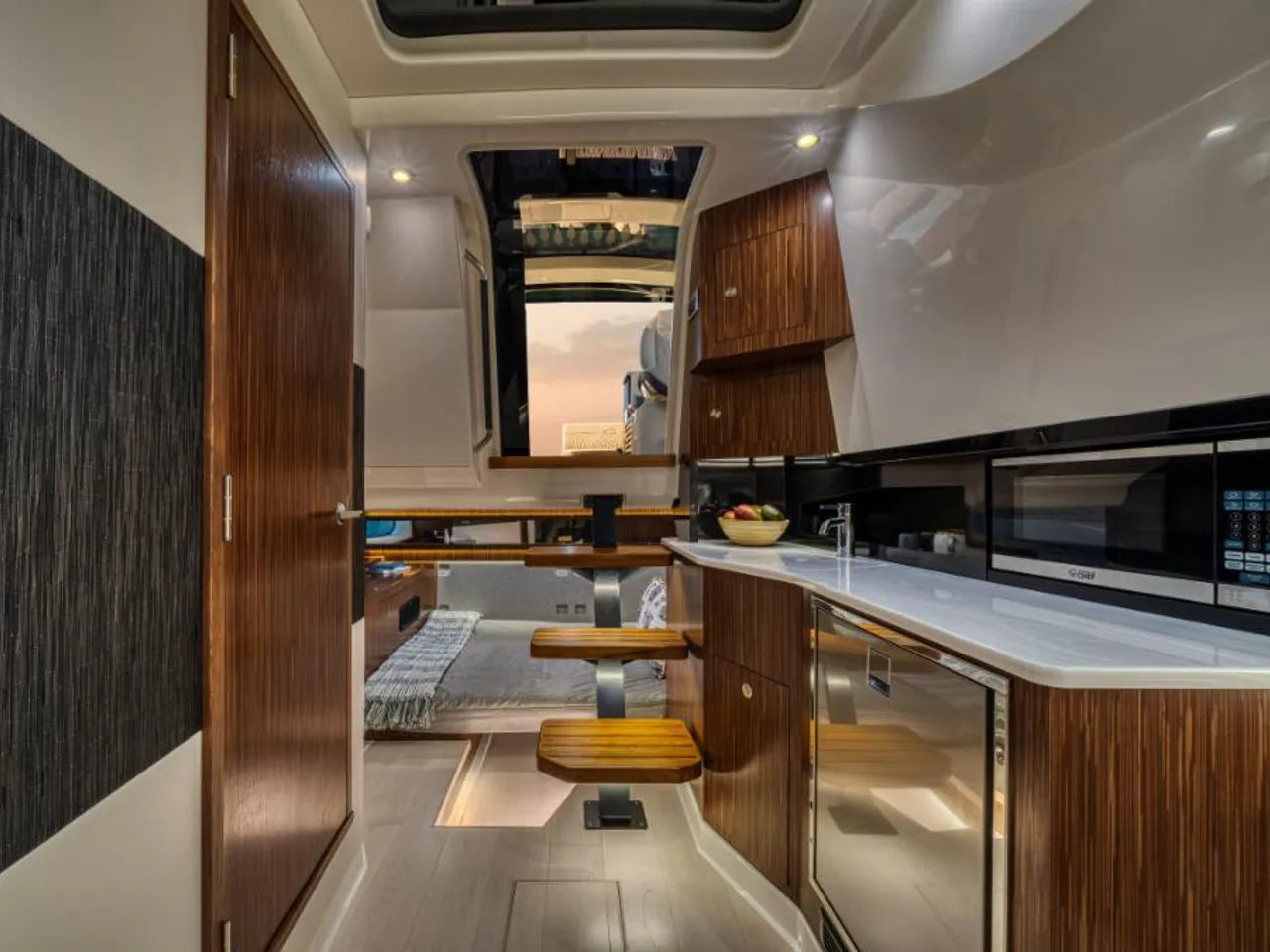 2025 Sea Ray Sundancer 370 Outboard 37.0 feet, Clearwater, Florida #32