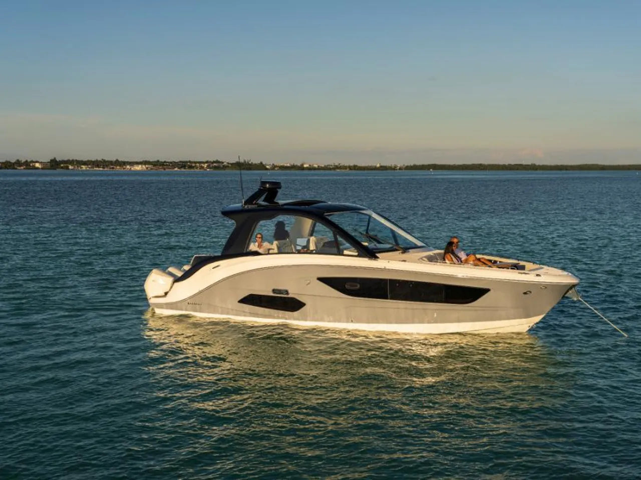 2025 Sea Ray Sundancer 370 Outboard 37.0 feet, Clearwater, Florida #4