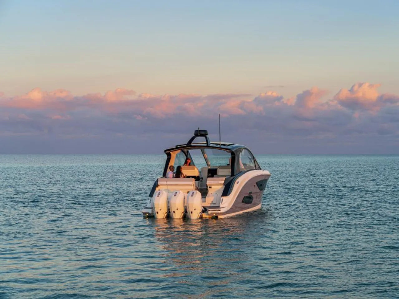 2025 Sea Ray Sundancer 370 Outboard 37.0 feet, Clearwater, Florida #6
