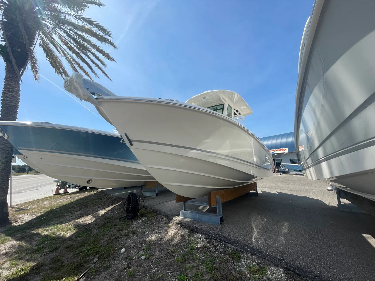 2026 Boston Whaler 250 Outrage 25.0 feet, Clearwater, Florida #1